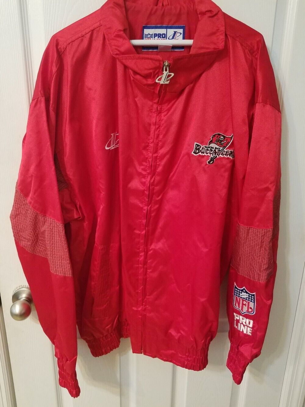 Tampa Bay Buccaneers Logo Athletics Vintage NFL Pro Line Satin Jacket Size XL